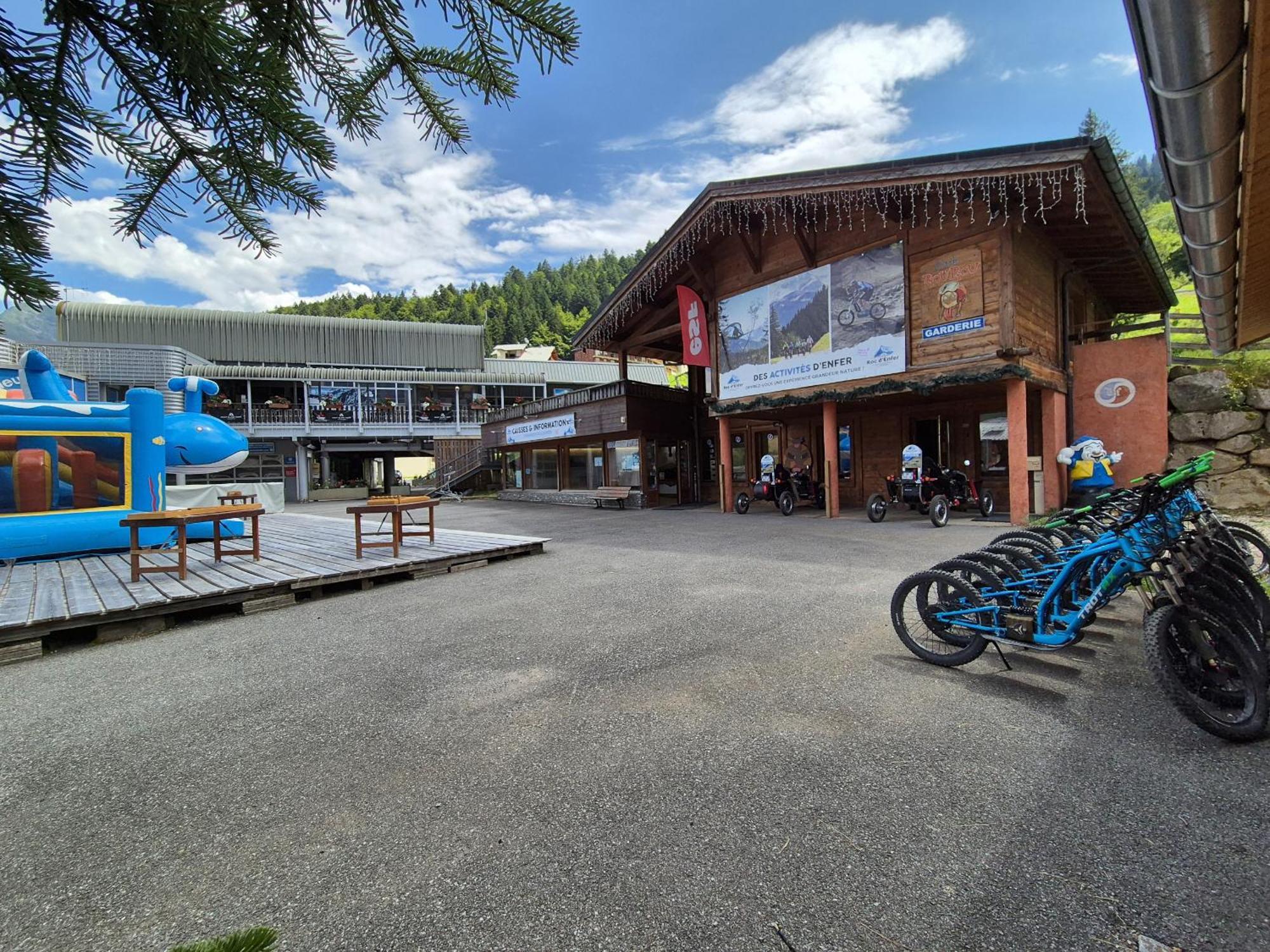 APPARTEMENT PROCHE MORZINE CENTRE ET REMONTEES MECANIQUES - Orée de Morzine 24A Montriond Esterno foto